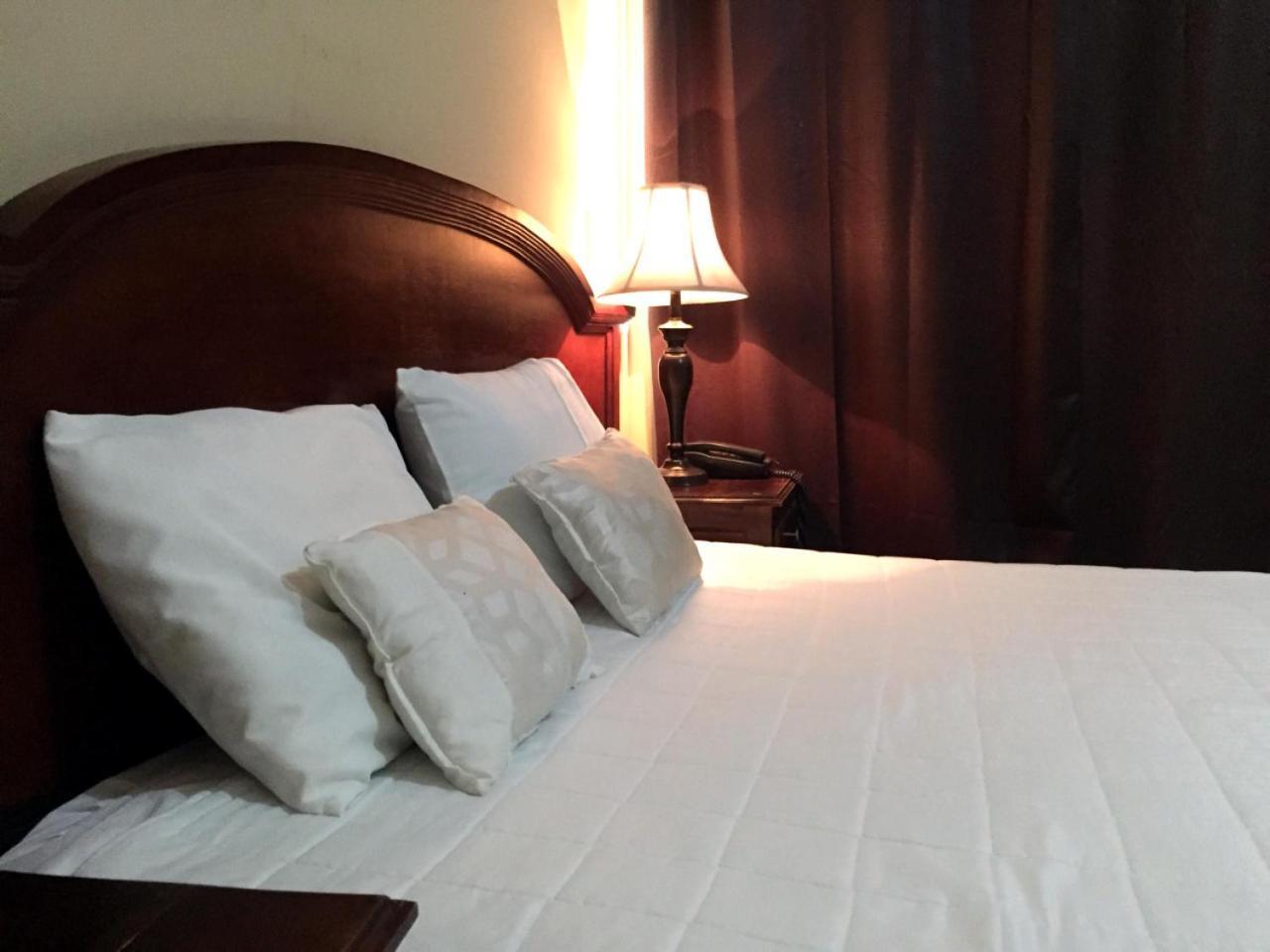 Hotel Plaza Floresta Сан Мигел Екстериор снимка